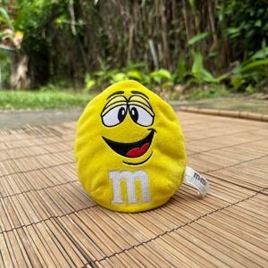 M&M's Yellow Plush Character 2013 Candy Mascot Stuffed‎ Toy Collectible